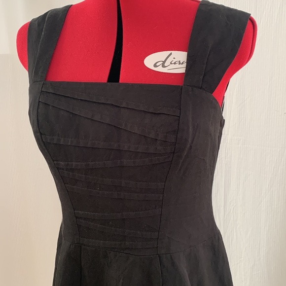 CUE little black dress Size 12 - Picture 2 of 9